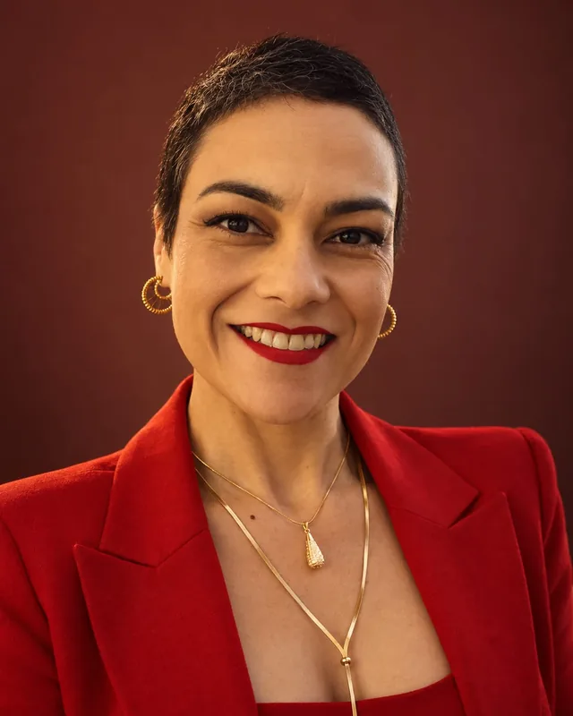 Profa. Esp. Cláudia Aline Carvalho Esposito