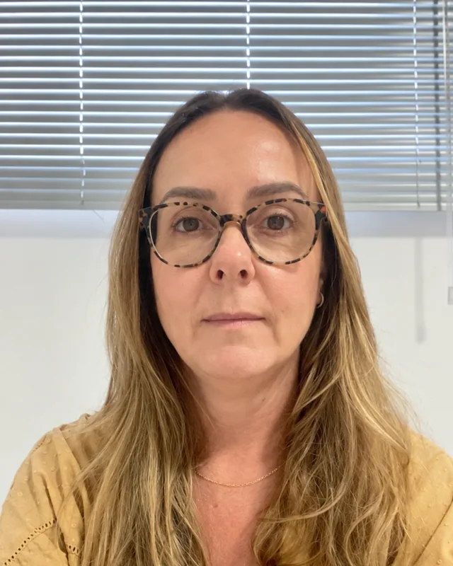 Profa. Ma. Luciana Barcelos Penha Pereira