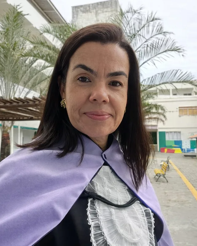 Profa. Ma. Maria Carolina Silva Castro Oliveira